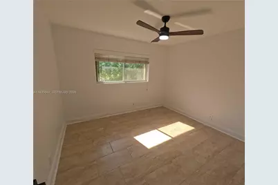 1423 Holly Heights Dr #15, Fort Lauderdale, FL 33304 - Photo 18