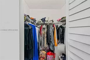 18348 NW 68th Ave, Hialeah, FL 33015 - Photo 12