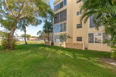 3990 NW 42nd Ave #106, Lauderdale Lakes, FL 33319 - Photo 34