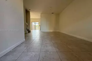 320 SE 37th Ter, Homestead, FL 33033 - Photo 6