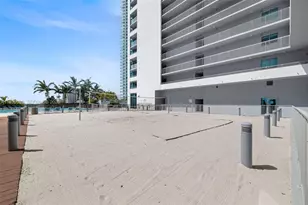 888 Biscayne Blvd, Miami, FL 33132 - Photo 26
