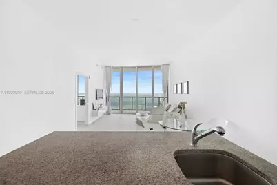 888 Biscayne Blvd #5002, Miami, FL 33132 - Photo 4