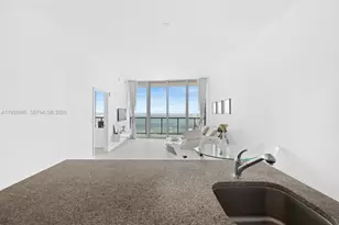 888 Biscayne Blvd, Miami, FL 33132 - Photo 4