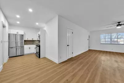 2426 SE 17th St #110A, Fort Lauderdale, FL 33316 - Photo 12