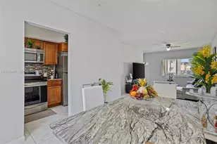 422 NW 84th St, Miami, FL 33150 - Photo 6