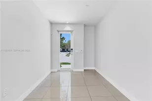 6410 NW 105th Pl, Doral, FL 33178 - Photo 6