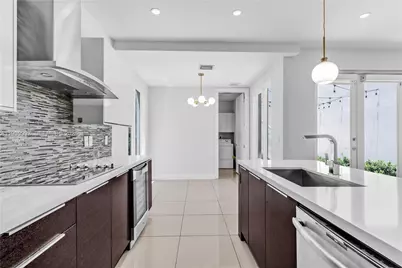 6410 NW 105th Pl, Doral, FL 33178 - Photo 10