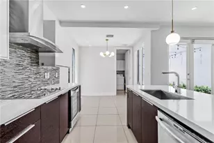 6410 NW 105th Pl, Doral, FL 33178 - Photo 10