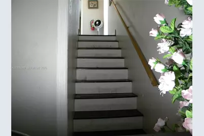 7527 SW 7th Ct, North Lauderdale, FL 33068 - Photo 16