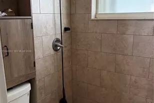 307 E 14th St, Hialeah, FL 33010 - Photo 12