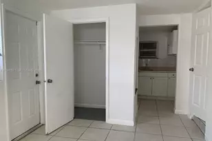 17 Edmund Rd, West Park, FL 33023 - Photo 10