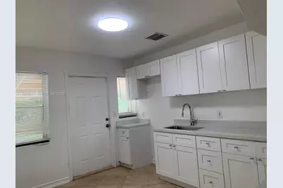 17 Edmund Rd, West Park, FL 33023 - Photo 4