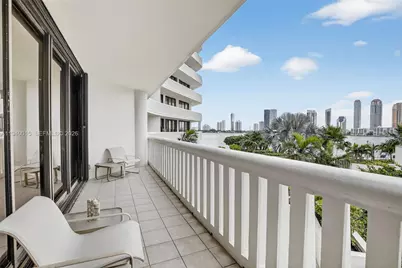 3000 Island Blvd #502, Aventura, FL 33160 - Photo 32