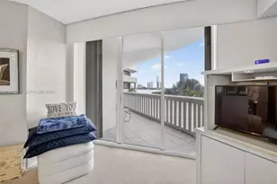 3000 Island Blvd, Aventura, FL 33160 - Photo 28