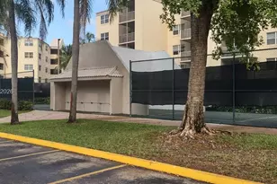 8160 Geneva Ct, Doral, FL 33166 - Photo 28
