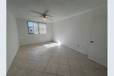 8353 Lake Dr #405, Doral, FL 33166 - Photo 14