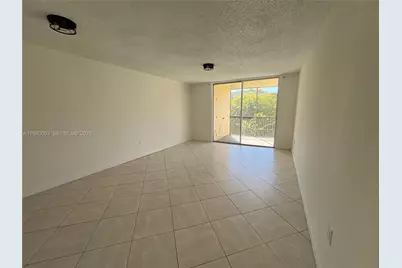 8353 Lake Dr #405, Doral, FL 33166 - Photo 6
