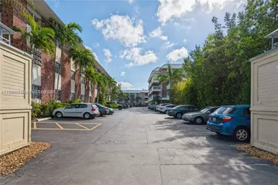 2426 SE 17th Cswy #101A, Fort Lauderdale, FL 33316 - Photo 2