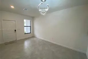 211 SW 159th Ter, Pembroke Pines, FL 33027 - Photo 4