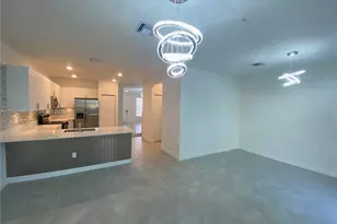211 SW 159th Ter, Pembroke Pines, FL 33027 - Photo 2