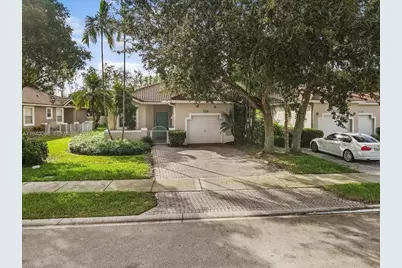 7620 S Aragon Blvd #1, Sunrise, FL 33322 - Photo 2