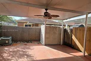 1564 SW 2nd St, Homestead, FL 33030 - Photo 12