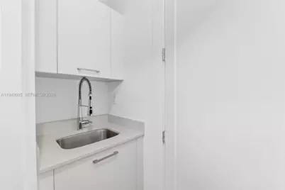 8272 Central Park Blvd, Doral, FL 33166 - Photo 24