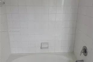 620 SW 111th Ave, Pembroke Pines, FL 33025 - Photo 18