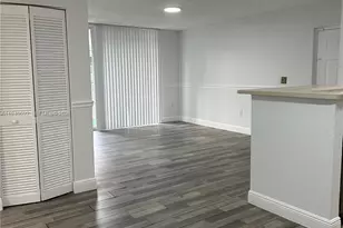620 SW 111th Ave, Pembroke Pines, FL 33025 - Photo 6
