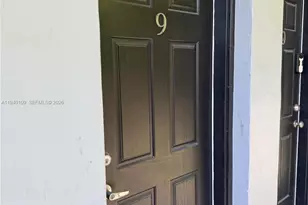 421 SW 6th St, Miami, FL 33130 - Photo 2