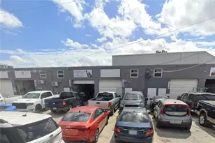 1646 W 31st Pl, Hialeah, FL 33012 - Photo 1