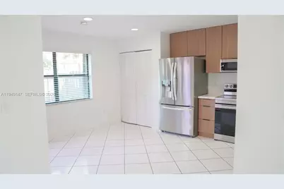 9023 SW 113 Place Cir W, Miami, FL 33176 - Photo 8