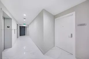 700 NE 24th St, Miami, FL 33137 - Photo 2