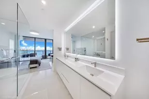 700 NE 24th St, Miami, FL 33137 - Photo 12