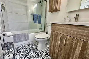 1710 NE 5th Ct, Fort Lauderdale, FL 33301 - Photo 16