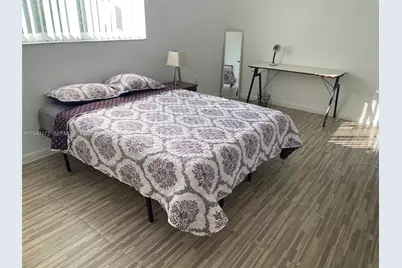 329 SE 2nd St #1-2, Hallandale Beach, FL 33009 - Photo 10