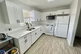 329 SE 2nd St, Hallandale Beach, FL 33009 - Photo 6
