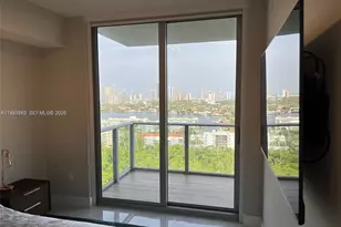 16385 Biscayne Blvd, North Miami Beach, FL 33160 - Photo 12