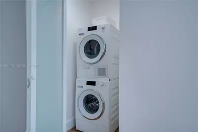 421 SW 14th Ct, Fort Lauderdale, FL 33315 - Photo 14