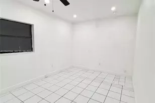 1332 NE 177th St, North Miami Beach, FL 33162 - Photo 14