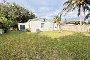 1332 NE 177th St, North Miami Beach, FL 33162 - Photo 36