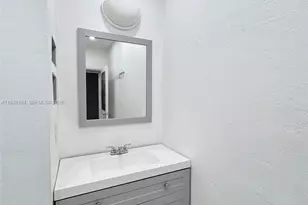 1332 NE 177th St, North Miami Beach, FL 33162 - Photo 18
