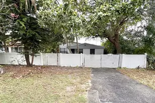 1332 NE 177th St, North Miami Beach, FL 33162 - Photo 30