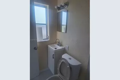 245 E Parkway, Other City - In The State Of Florida, FL 33904 - Photo 18