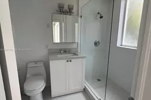 3921 N Meridian Ave, Miami Beach, FL 33140 - Photo 8
