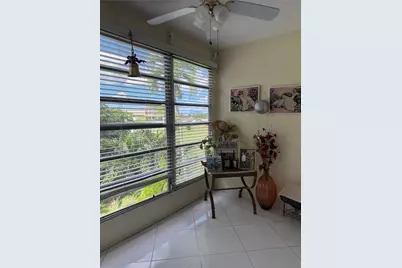 9041 Sunrise Lakes Blvd #207, Sunrise, FL 33322 - Photo 24