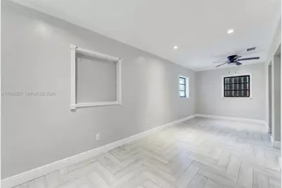 660 NE 59th Ct, Oakland Park, FL 33334 - Photo 16