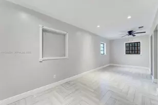 660 NE 59th Ct, Oakland Park, FL 33334 - Photo 16