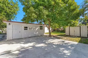 660 NE 59th Ct, Oakland Park, FL 33334 - Photo 30