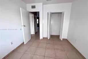 14140 NE 2nd Ct, Miami, FL 33161 - Photo 4